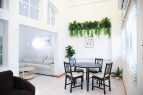 Near BTS Bearing Skytrain- Homey living Townhome - 4 Bedrooms
